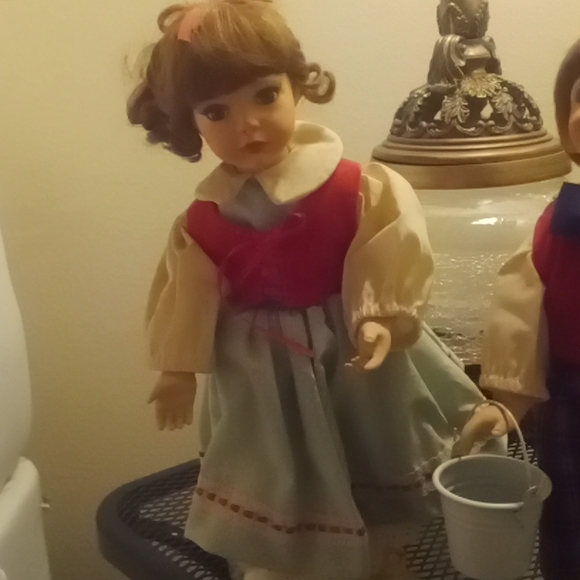 Vintage porcelain dolls - Picture 3 of 5